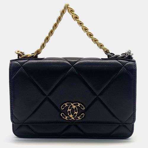 Leather WOC 19 Mini Crossbody Bag - Chanel - Modalova