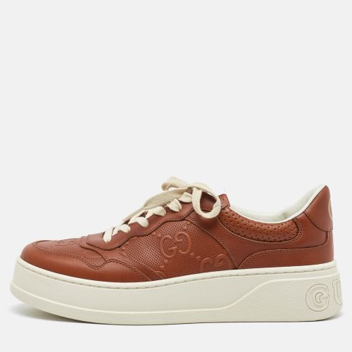 Jumbo GG Embossed Leather Low Top Sneakers Size 43 - Gucci - Modalova