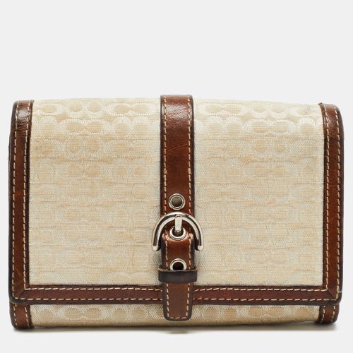 Signature Canvas and Leather Buckle Flap Wallet - Coach - Modalova