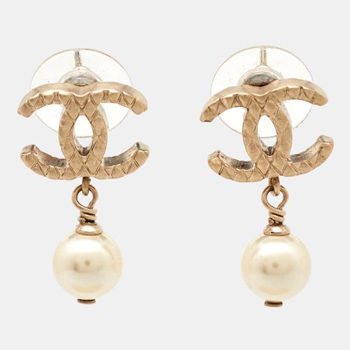 CC Faux Pearl Textured Tone Drop Earrings - Chanel - Modalova