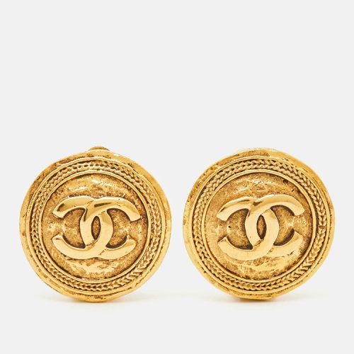 CC Medallion Tone Clip On Earrings - Chanel - Modalova