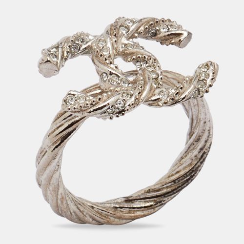 Gunmetal Tone Crystal Embellished CC Twist Ring EU 49 - Chanel - Modalova