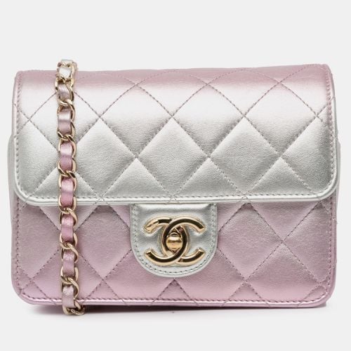 Mini Metallic Like a Wallet Flap Bag - Chanel - Modalova