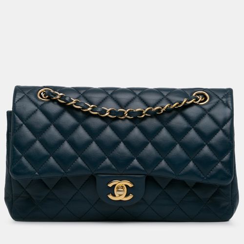 Medium Classic Lambskin Double Flap Bag - Chanel - Modalova