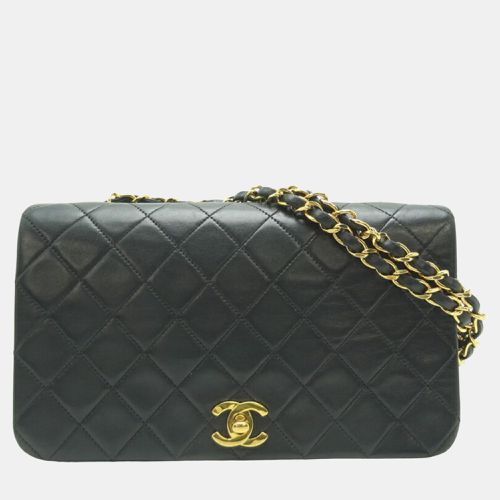 Leather Turnlock Flap Bag Shoulder Bag - Chanel - Modalova