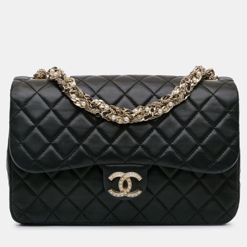 Quilted Lambskin Leather Westminster Pearl Flap Bag - Chanel - Modalova