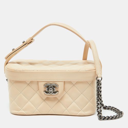 Quilted Leather Boy Vanity Case Bag - Chanel - Modalova