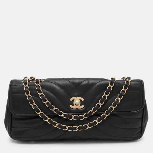 Quilted Leather Vintage Flap Bag - Chanel - Modalova