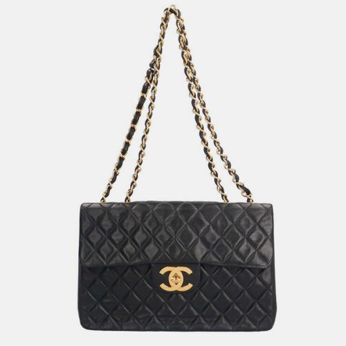 Leather XL Maxi Flap Shoulder Bag - Chanel - Modalova