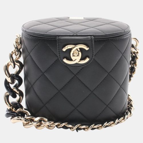 Lambskin Matelasse Shoulder Bag - Chanel - Modalova