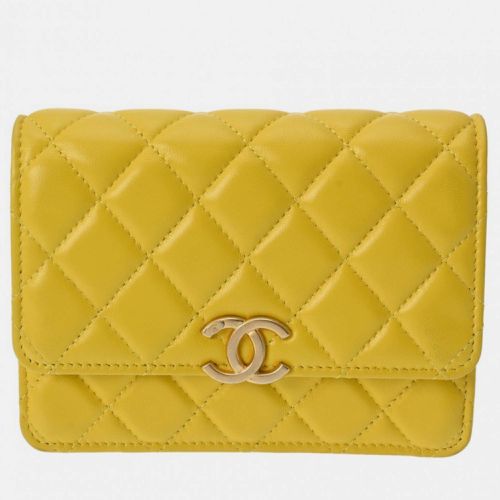 Lambskin Matelasse Classic Chain Wallet Shoulder Bag - Chanel - Modalova