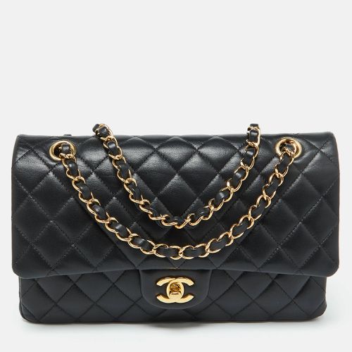 Quilted Leather Medium Classic Double Flap Bag - Chanel - Modalova