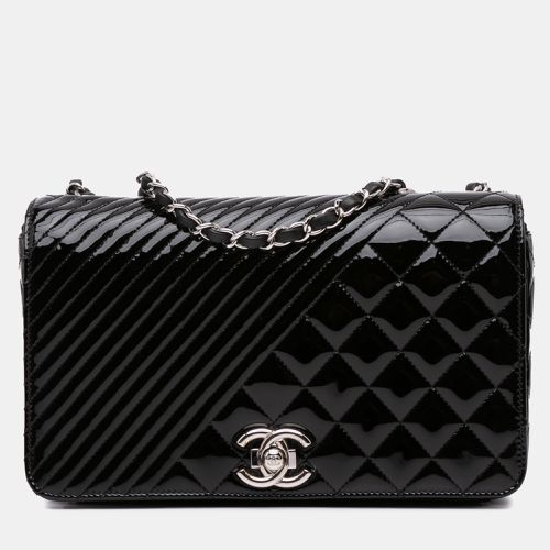 Medium Patent Coco Boy Flap Bag - Chanel - Modalova