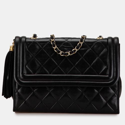 Quilted Lambskin Tassel Crossbody - Chanel - Modalova