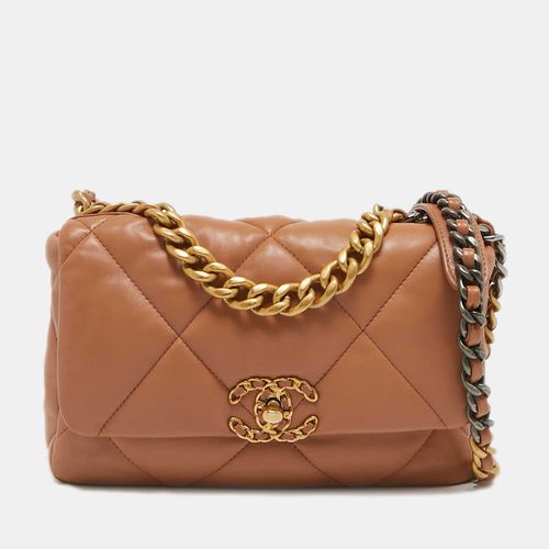 Dark Quilted Leather Small 19 Flap Bag - Chanel - Modalova