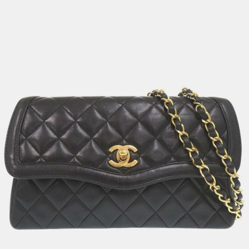 Lambskin Flap Matelasse Shoulder Bag - Chanel - Modalova