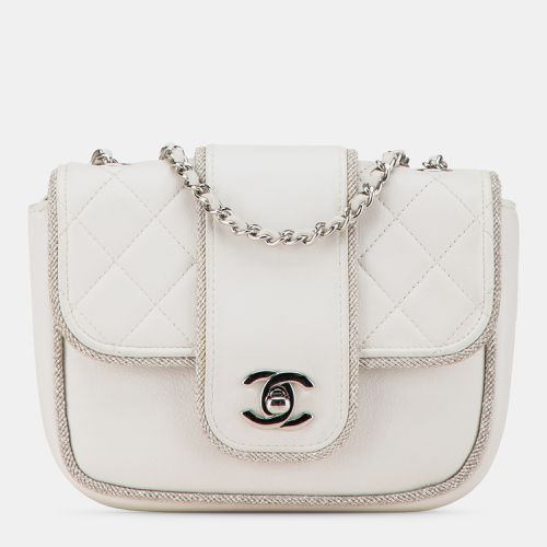 Lambskin Leather Mini Quilted Lurex Elementary Chic Flap Bag - Chanel - Modalova