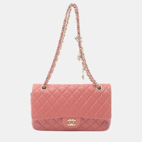 Lambskin Matelasse Single Flap Shoulder Bag - Chanel - Modalova