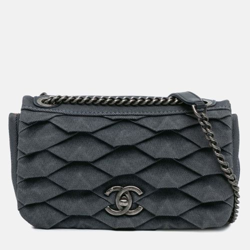 Small Pleated Denim Scale Effect Turtle Flap - Chanel - Modalova