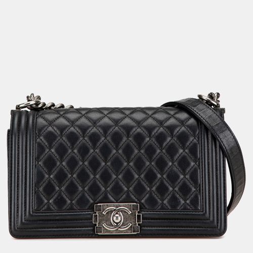 Medium Lambskin Boy Flap - Chanel - Modalova