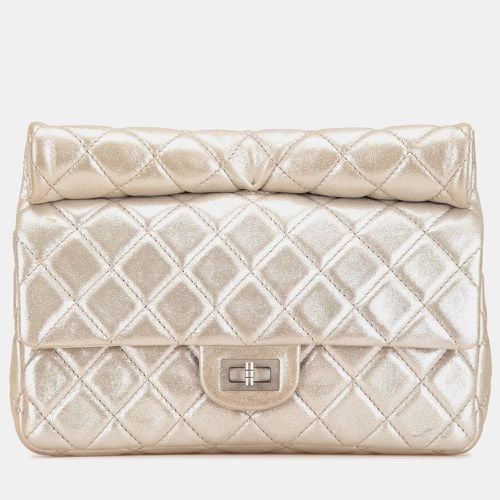 Reissue 2.55 Metallic Calfskin Reissue Roll Clutch - Chanel - Modalova