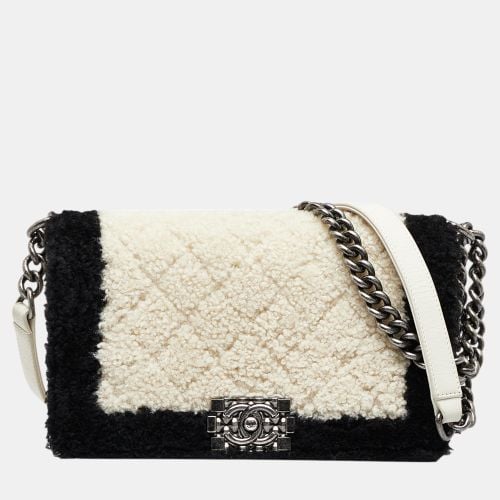 Medium Shearling Boy Flap Bag - Chanel - Modalova