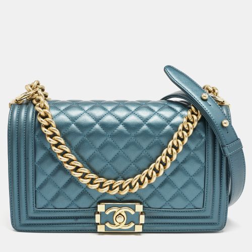 Metallic Quilted Leather Medium Boy Flap Bag - Chanel - Modalova