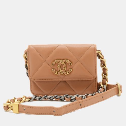 Lambskin 19 Chain Shoulder Bag - Chanel - Modalova