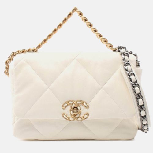 Flap Medium Lambskin Shoulder Bag - Chanel - Modalova
