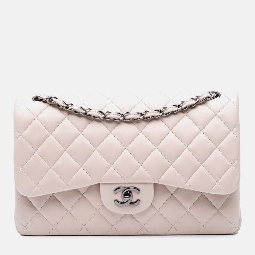 Classic Double Flap Jumbo Lambskin Shoulder Bag - Chanel - Modalova