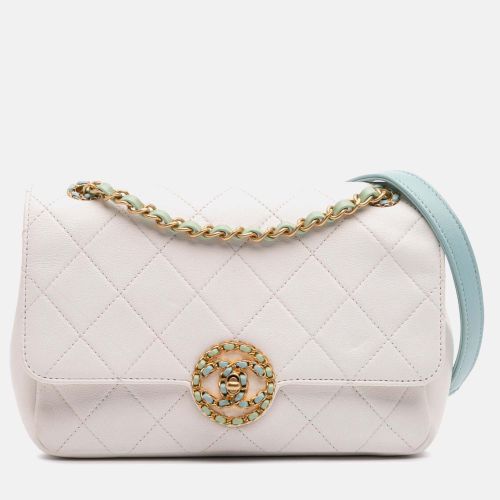 Single Flap Quilted Calfskin CC Shoulder Bag - Chanel - Modalova
