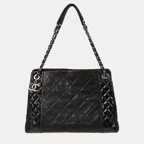 Calfskin Patent Leather Chain Tote Handbag - Chanel - Modalova