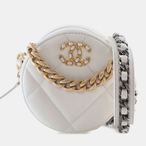 Lambskin 19 Round Clutch with Chain - Chanel - Modalova