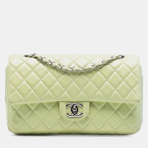 Medium Classic Lambskin Double Flap - Chanel - Modalova