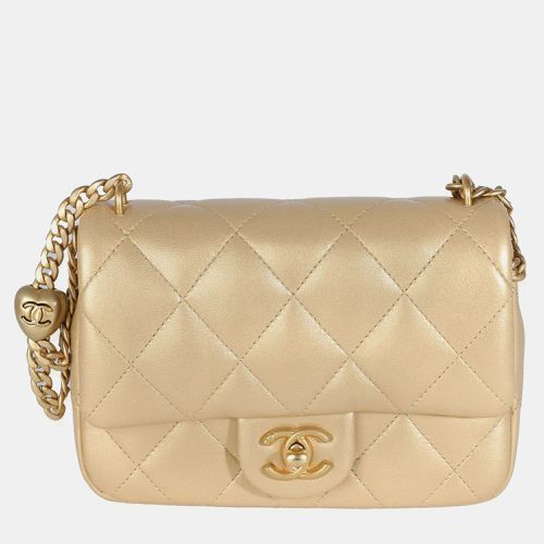 P Quilted Lambskin Mini Sweetheart Flap Bag - Chanel - Modalova