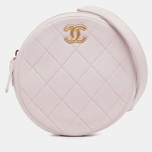 Quilted Patent Round Clutch with Chain - Chanel - Modalova