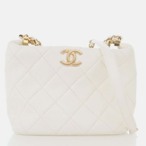 Quilted Lambskin Small Crystal Logo Letters Chain Handle Bag - Chanel - Modalova