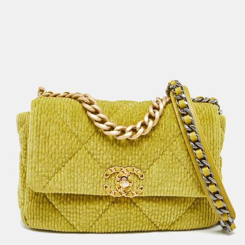 Quilted Corduroy Medium 19 Flap Bag - Chanel - Modalova