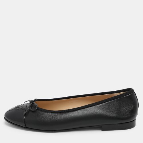 Patent and Leather CC Cap Toe Bow Ballet Flats Size 42 - Chanel - Modalova