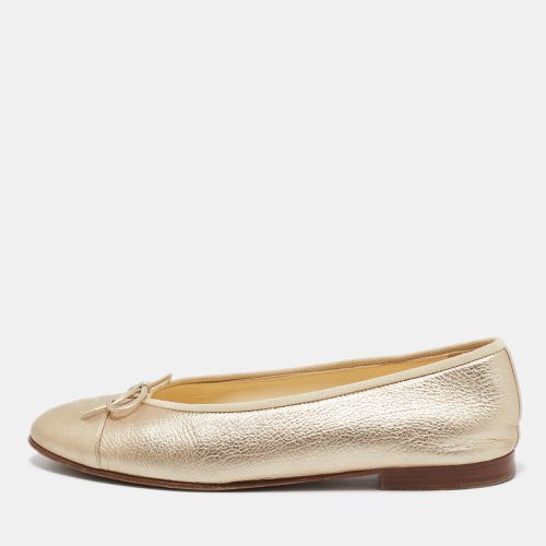 Gold Leather CC Ballet Flats Size 39.5 - Chanel - Modalova