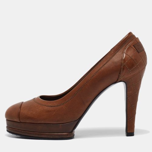 Leather Platform Cap Toe Pumps Size 39 - Chanel - Modalova