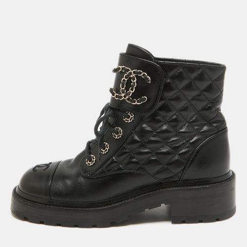 Quilted Leather CC Cap Toe Chain Link Logo Combat Boots Size 38 - Chanel - Modalova