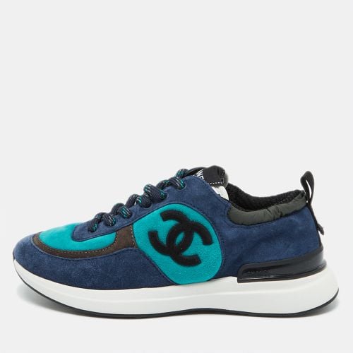 Tricolor Suede CC Low Top Sneakers Size 36 - Chanel - Modalova