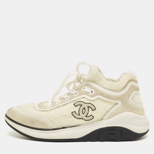 Fabric and Suede CC Lace Up Sneakers Size 37 - Chanel - Modalova