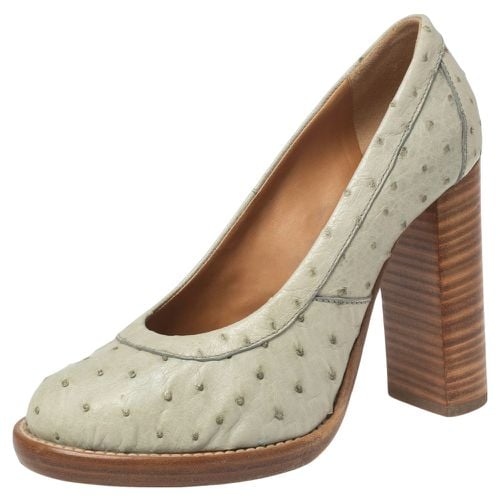 Mint Ostrich Leather Round-Toe Pumps Size 36 - Chloe - Modalova