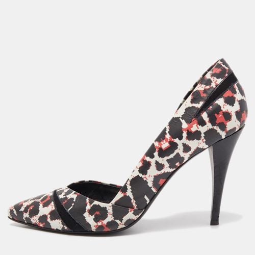 Tricolor Pixel Print Leather Lex D'orsay Pumps Size 38 - Alexander McQueen - Modalova