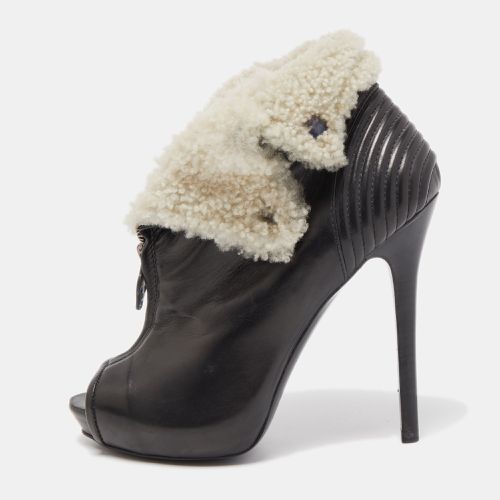 Leather and Fur Ankle Boots Size 36 - Alexander McQueen - Modalova