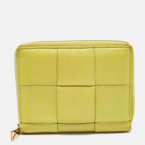 Intrecciato Leather Cassette Zip Around Wallet - Bottega Veneta - Modalova