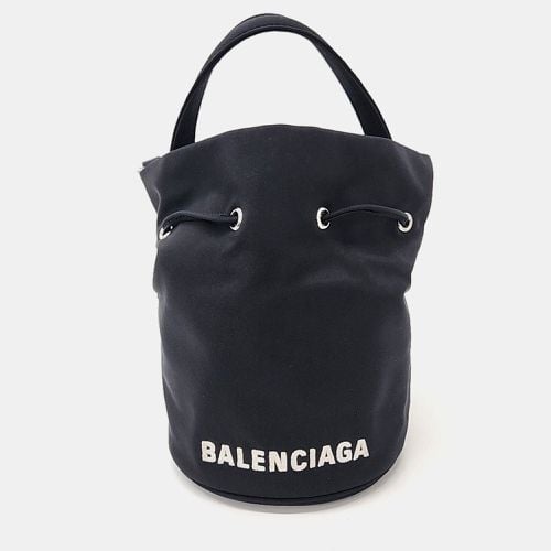 Wheel Drawstring Bucket Bag XS - Balenciaga - Modalova