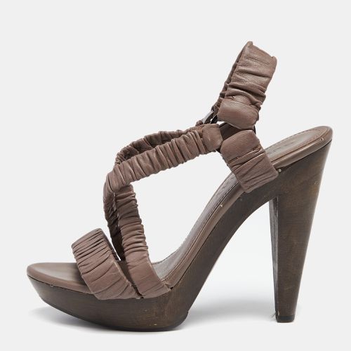 Mauve Pleated Leather Platform Sandals Size 38 - Burberry - Modalova